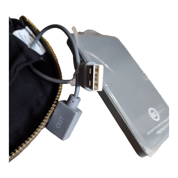 Banana Rebublic power up charging pack w carrying case. NWT - Picture 12 of 14